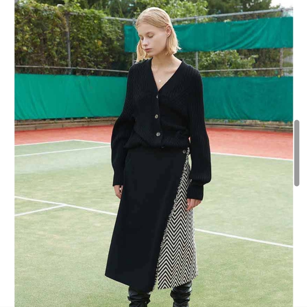 Scottish Jacquard Fringe Skirts from Korean Designer, Oui Mais Mon - Picture 9 of 9